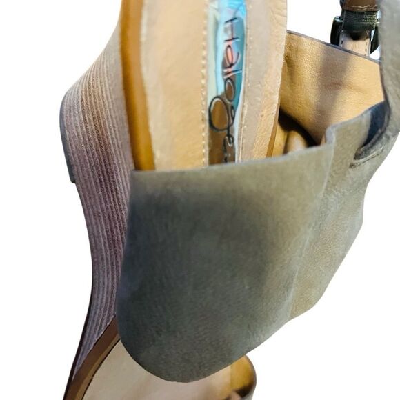 Halogen Clarette Taupe Brown Leather
Wedge Sandals size 7.5 - Picture 9 of 9